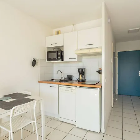 Appartement Parfaitement Equipe Face Au Golf De , Avec Piscine Et Place De Parking Ciboure