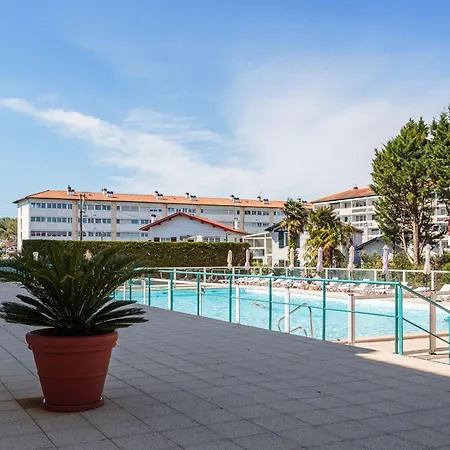 Appartement Parfaitement Equipe Face Au Golf De , Avec Piscine Et Place De Parking *